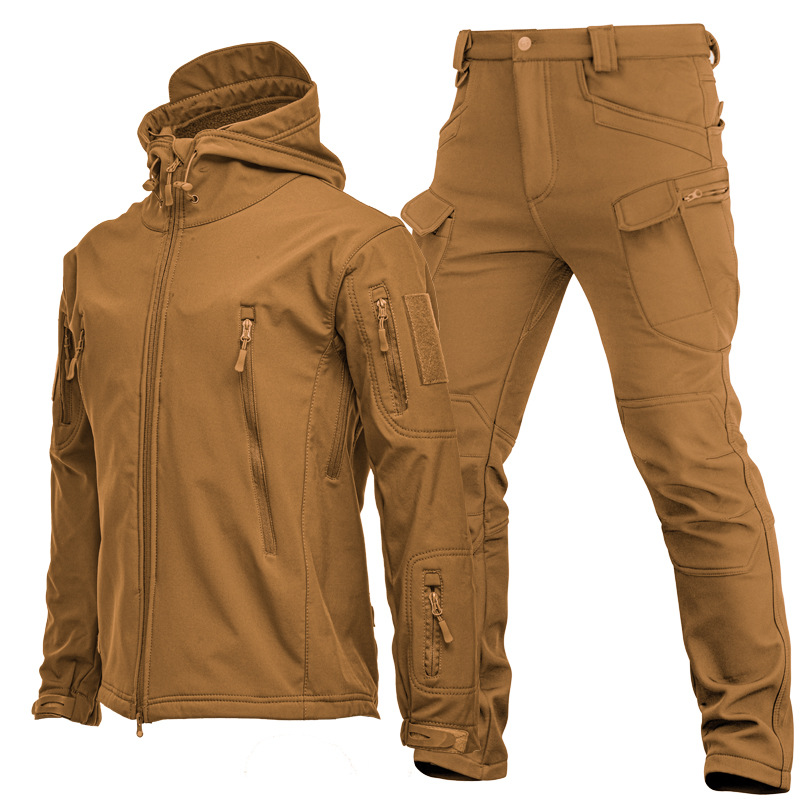 رجل في الهواء الطلق القرش الجل - مراجعة Windproof Jacket Softshell وسعره