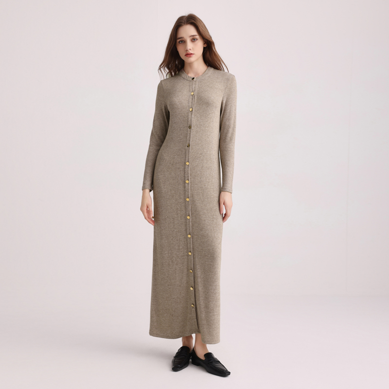 فستان نسائي شتوي AA AW25 مريح  - مراجعة Winter Clothing Factory Outlet وسعره