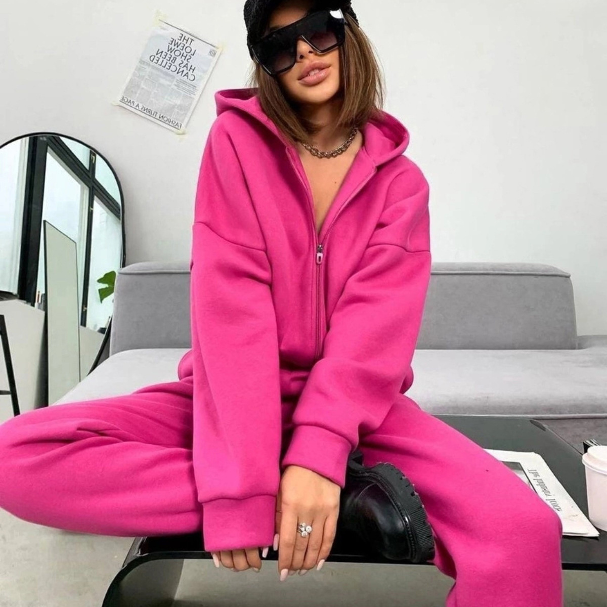طقم من قطعتين بسحاب للنساء ، م - مراجعة Winter Clothing Sales وسعره